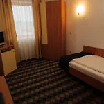 Plus Hotel Otel