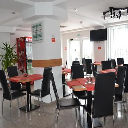 Plus Hotel