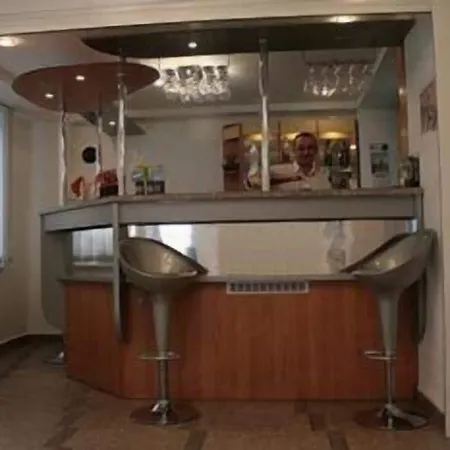 普拉斯酒店 酒店 克拉奥华