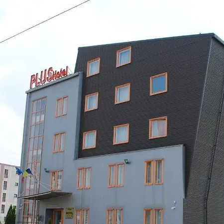 فندق Plus Hotel كرايوفا