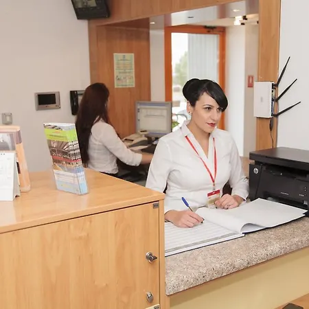 Plus Hotel クラヨーヴァ