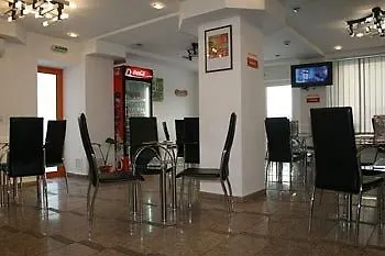 Plus Hotel فندق
