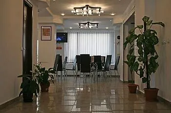 Hotel Plus Hotel 3*
