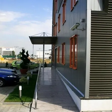 Plus Hotel クラヨーヴァ