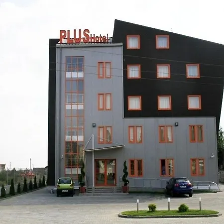 Plus Hotel 3*