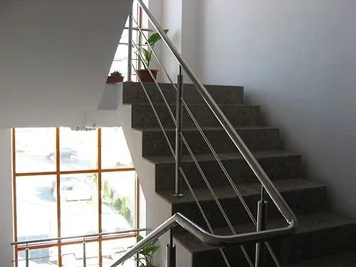 מלון Plus Hotel קריובה